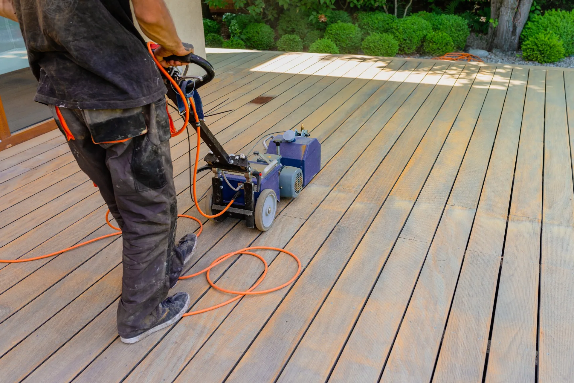 ウッドデッキメンテナンスで失敗しない素材別のお手入れポイント