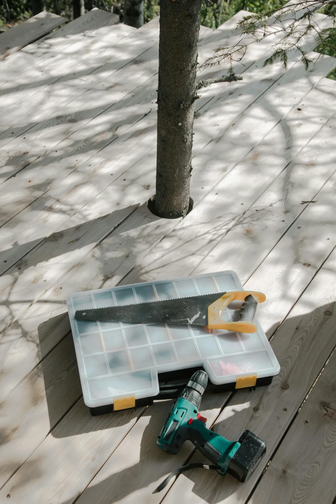 ウッドデッキ工事で信頼できる専門業者を見分ける方法と施工事例